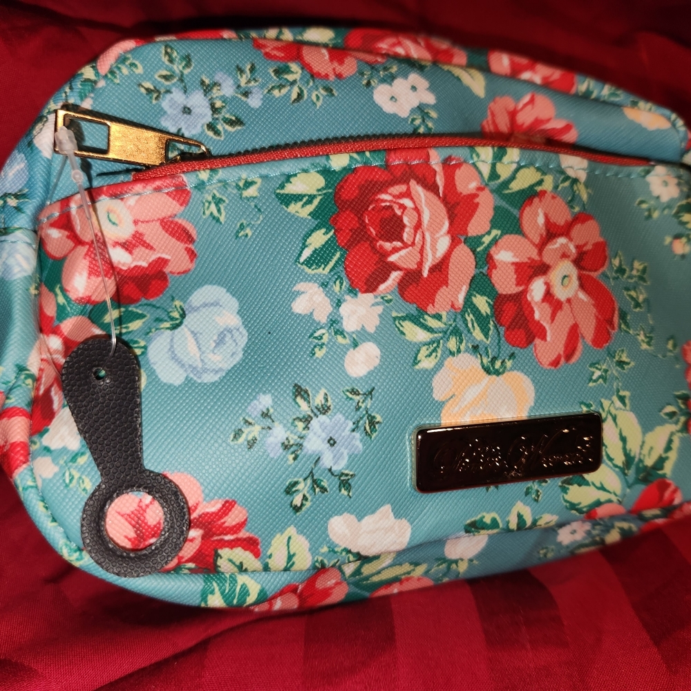 NEW The Pioneer Women Vintage floral cosmetic bag - Picture 2 of 7
